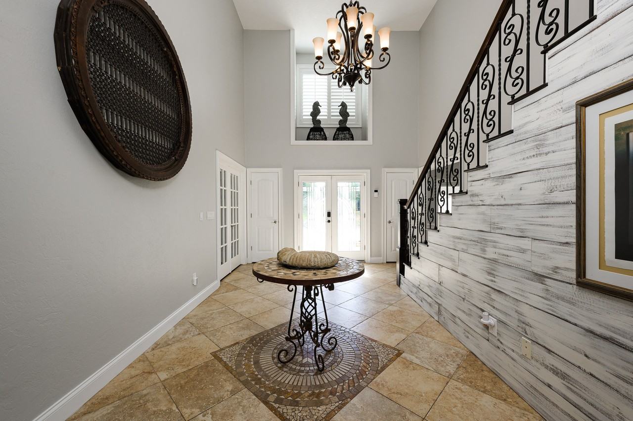 1130 John Anderson Dr #NA - Photo 3 of 38