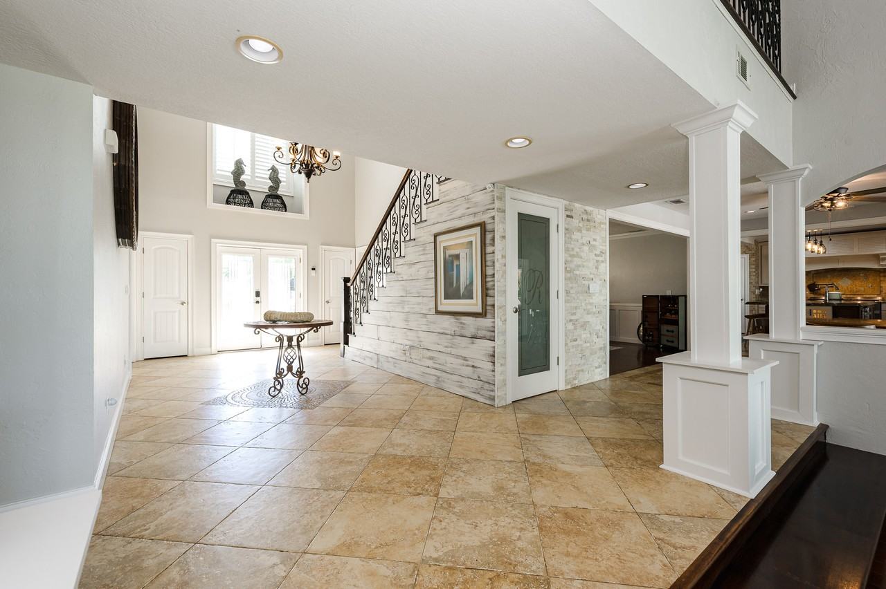 1130 John Anderson Dr #NA - Photo 4 of 38