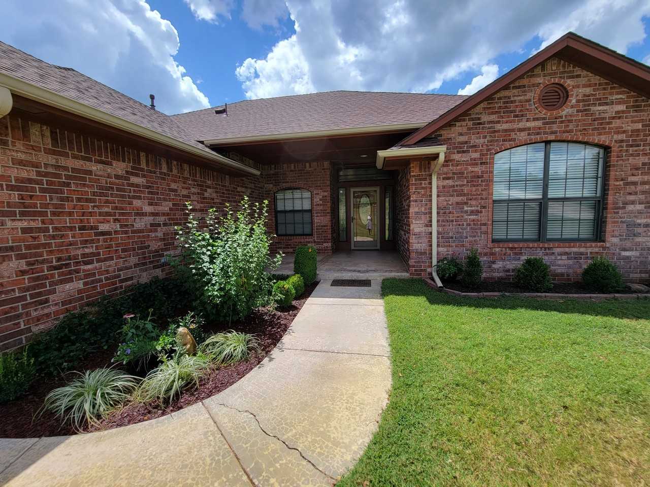 8415 Valley Creek Dr #NA - Photo 2 of 8