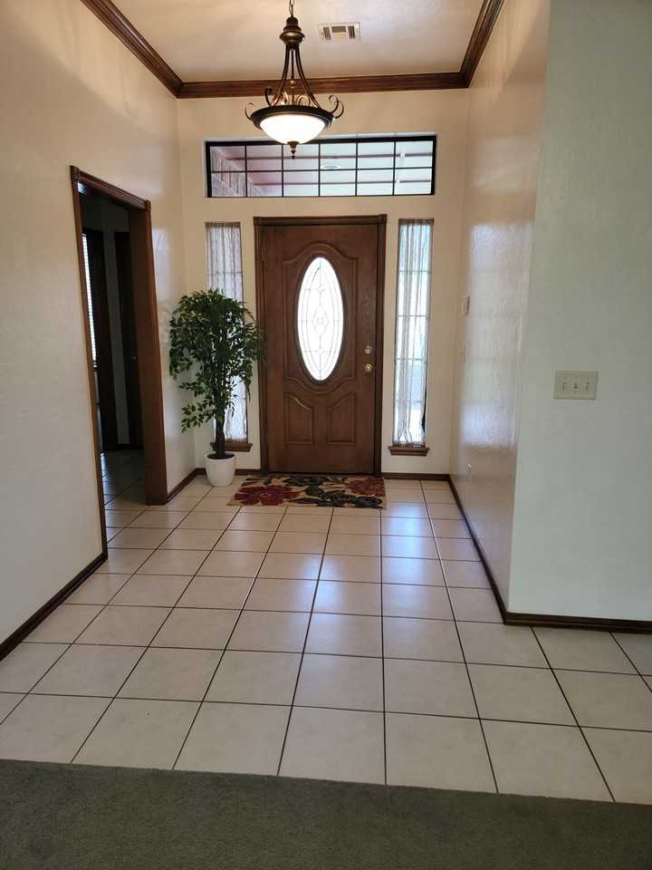 8415 Valley Creek Dr #NA - Photo 3 of 8