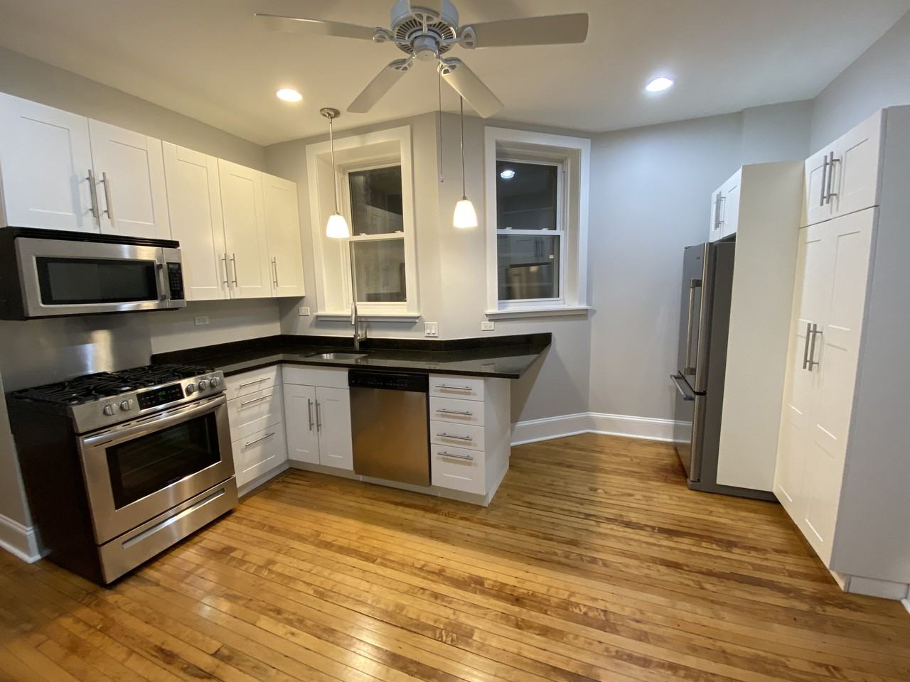 1757 W 17th St #3 - Photo 2 of 13