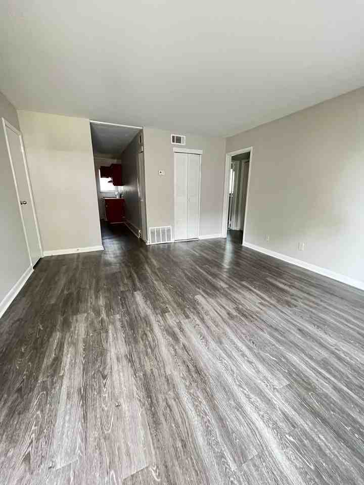 $500 OFF ON YOUR 1ST MONTH RENT! FULLY RENOVATED WITH STAINLESS STEEL APPLIANCES! - Photo 6 of 24