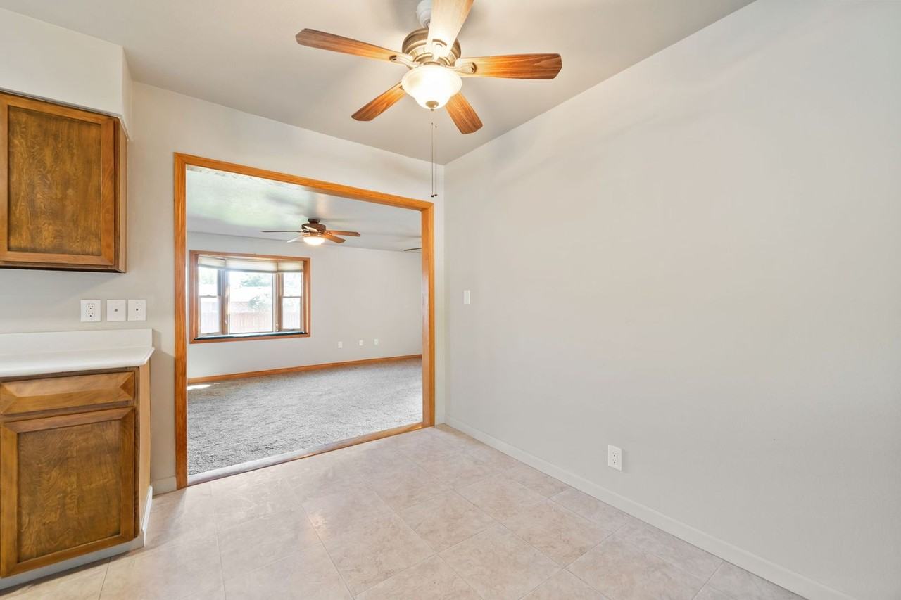 3518 N Franklin Ave - Photo 5 of 21