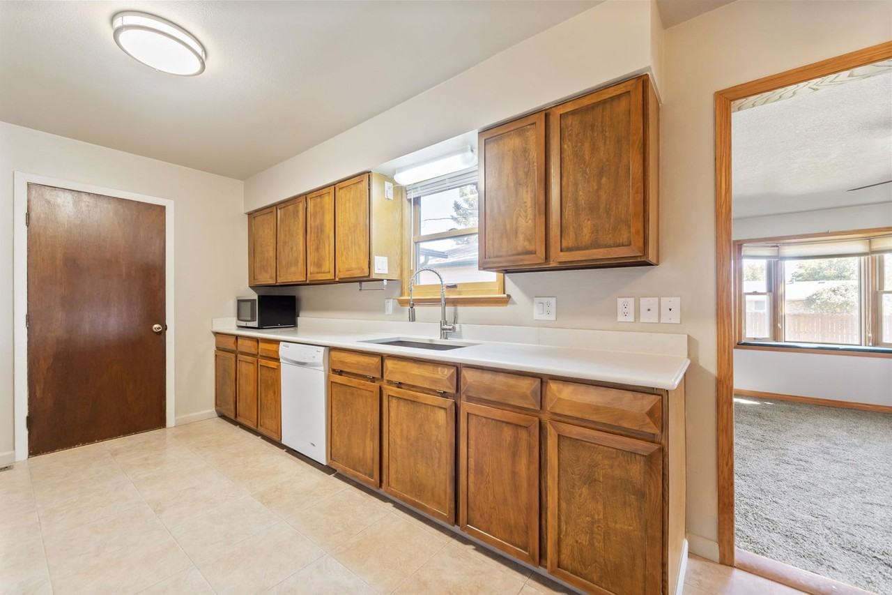 3518 N Franklin Ave - Photo 6 of 21