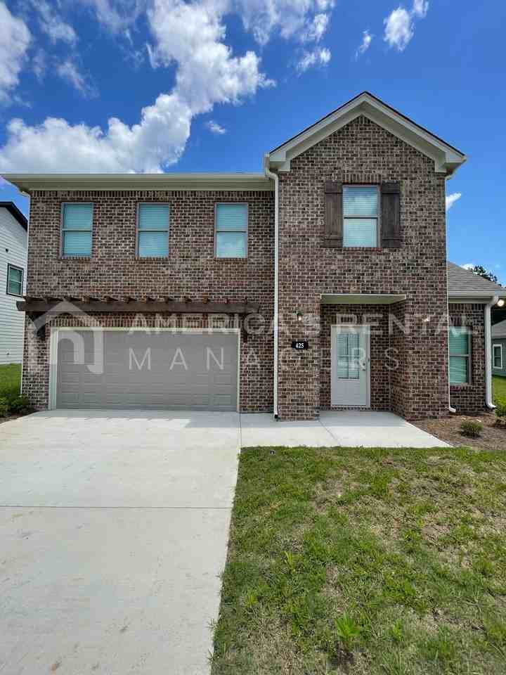 425 Troubadour Ln - Photo 2 of 50