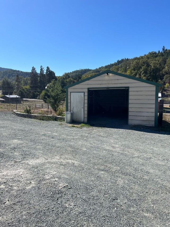 480 Evergreen Ridge Rd - Photo 3 of 29