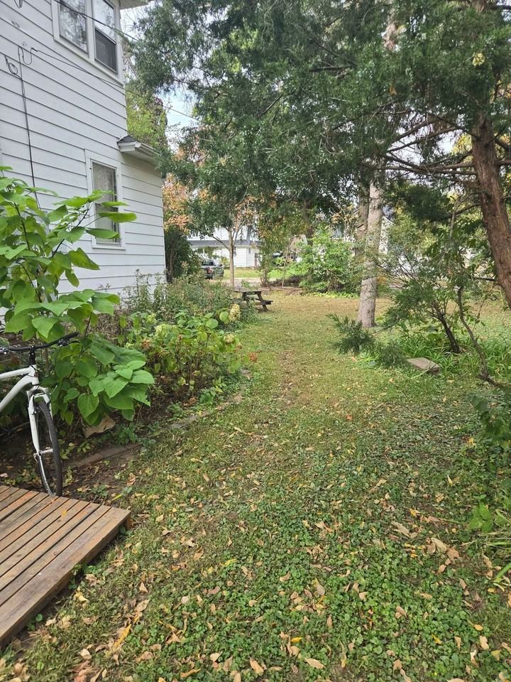 120 Broadway St - Photo 3 of 5