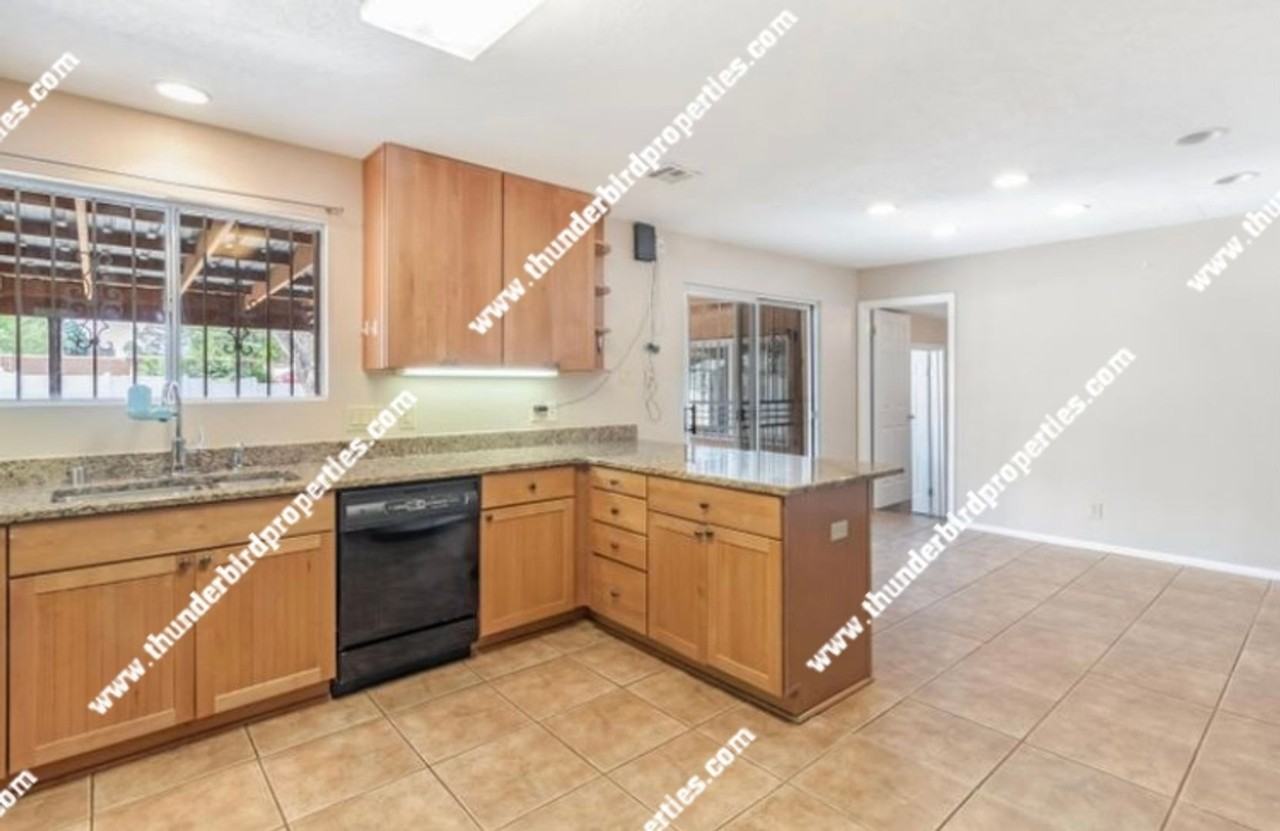 7516 Sky Court Cir Ne - Photo 3 of 13