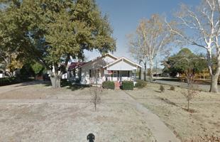 featured image of 323 E 6th St