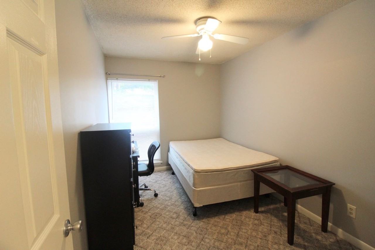 1350 Bradley Dr - Photo 7 of 26