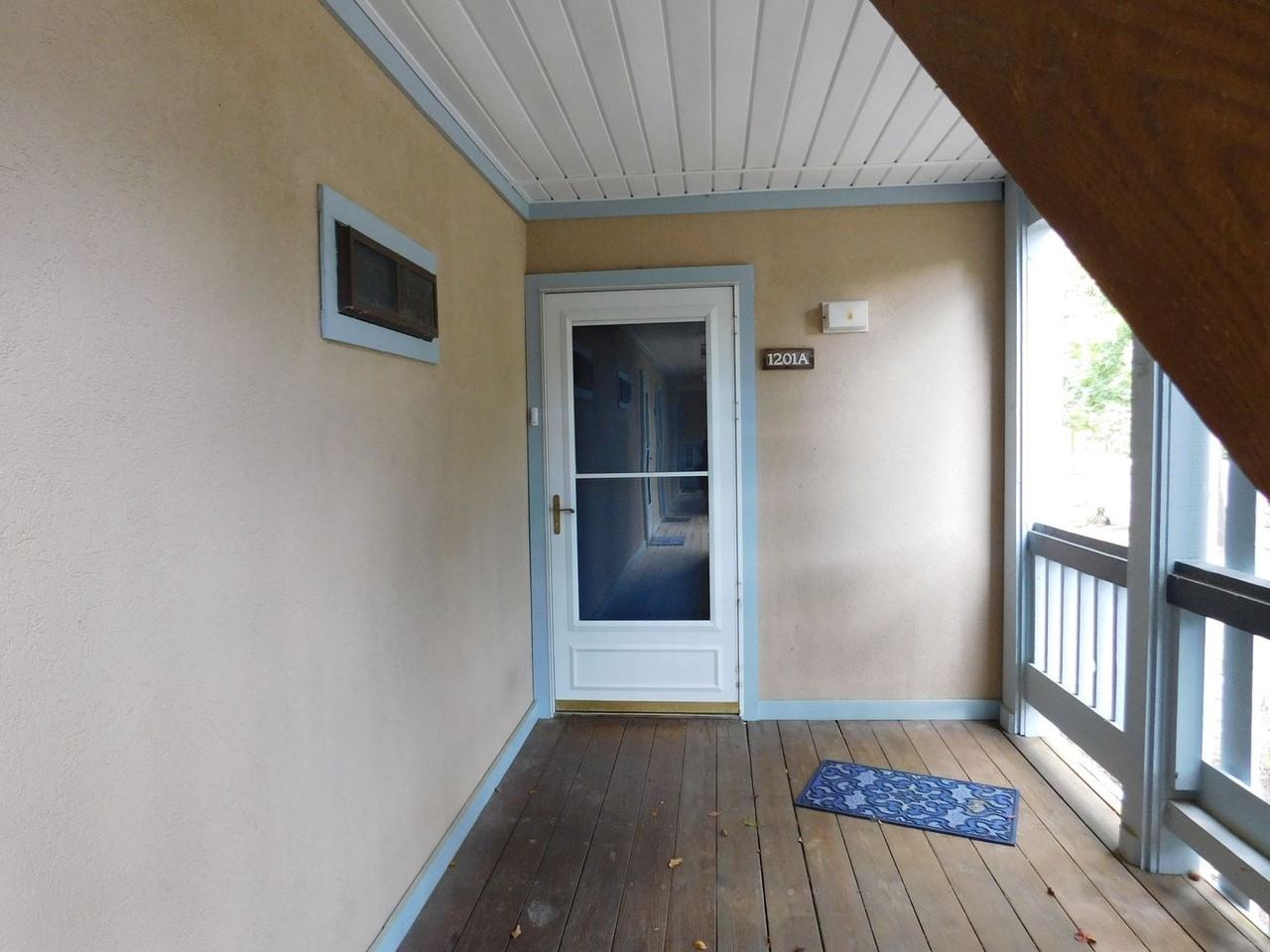 1201 Harbourside Dr - Photo 5 of 33