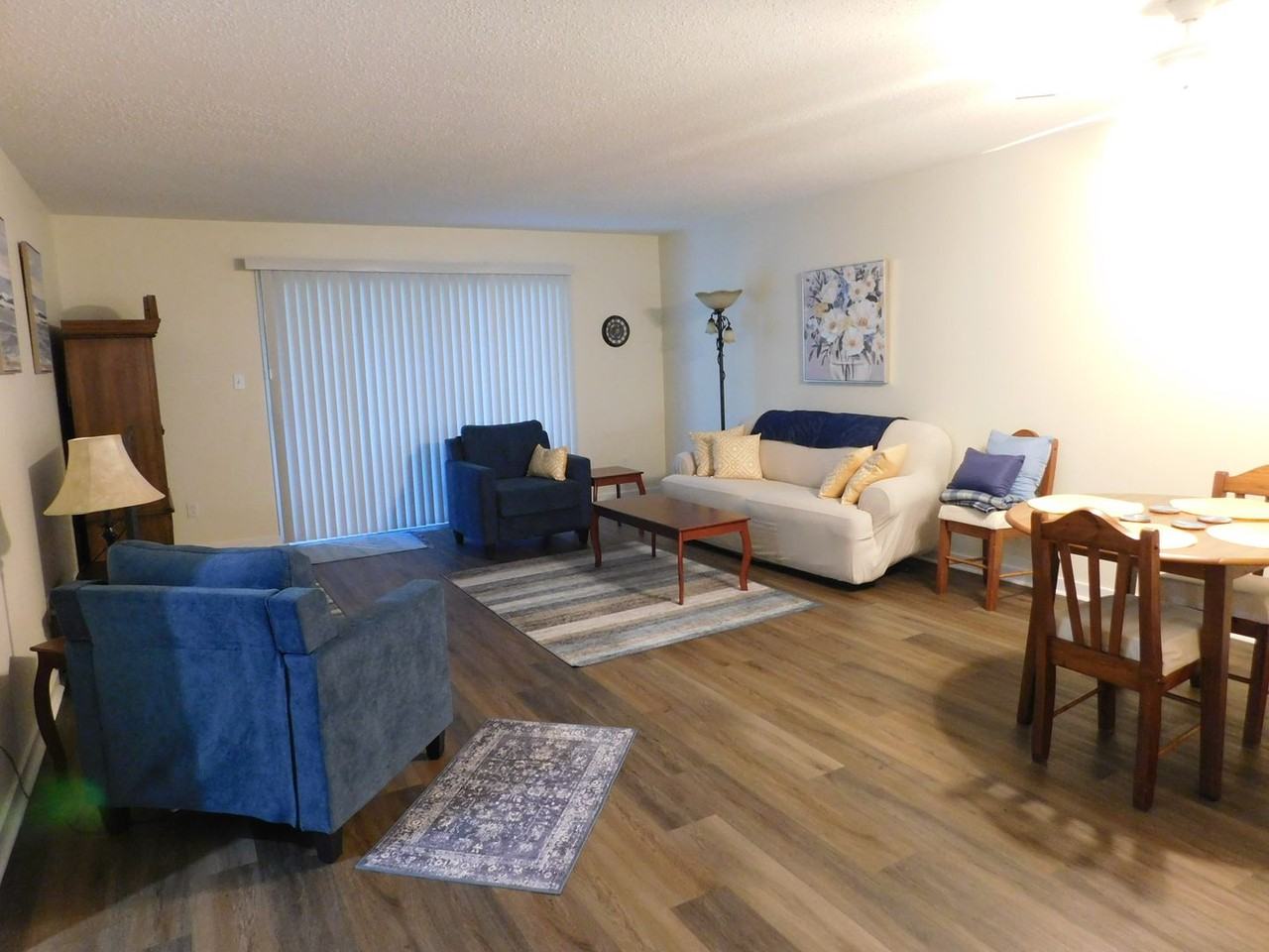 1201 Harbourside Dr - Photo 6 of 33