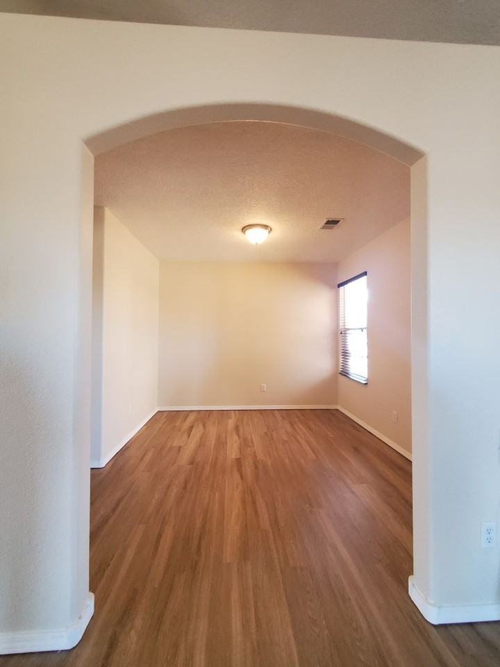 3070 Desert Sage Ave Sw - Photo 2 of 27