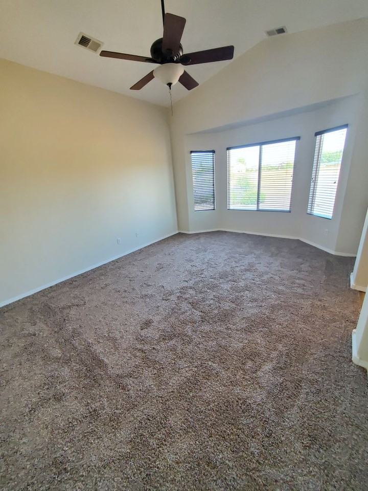 3070 Desert Sage Ave Sw - Photo 4 of 27