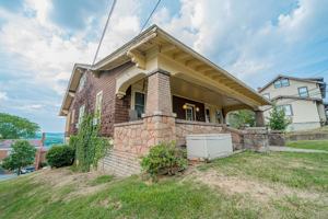 featured image of 401 Fife St