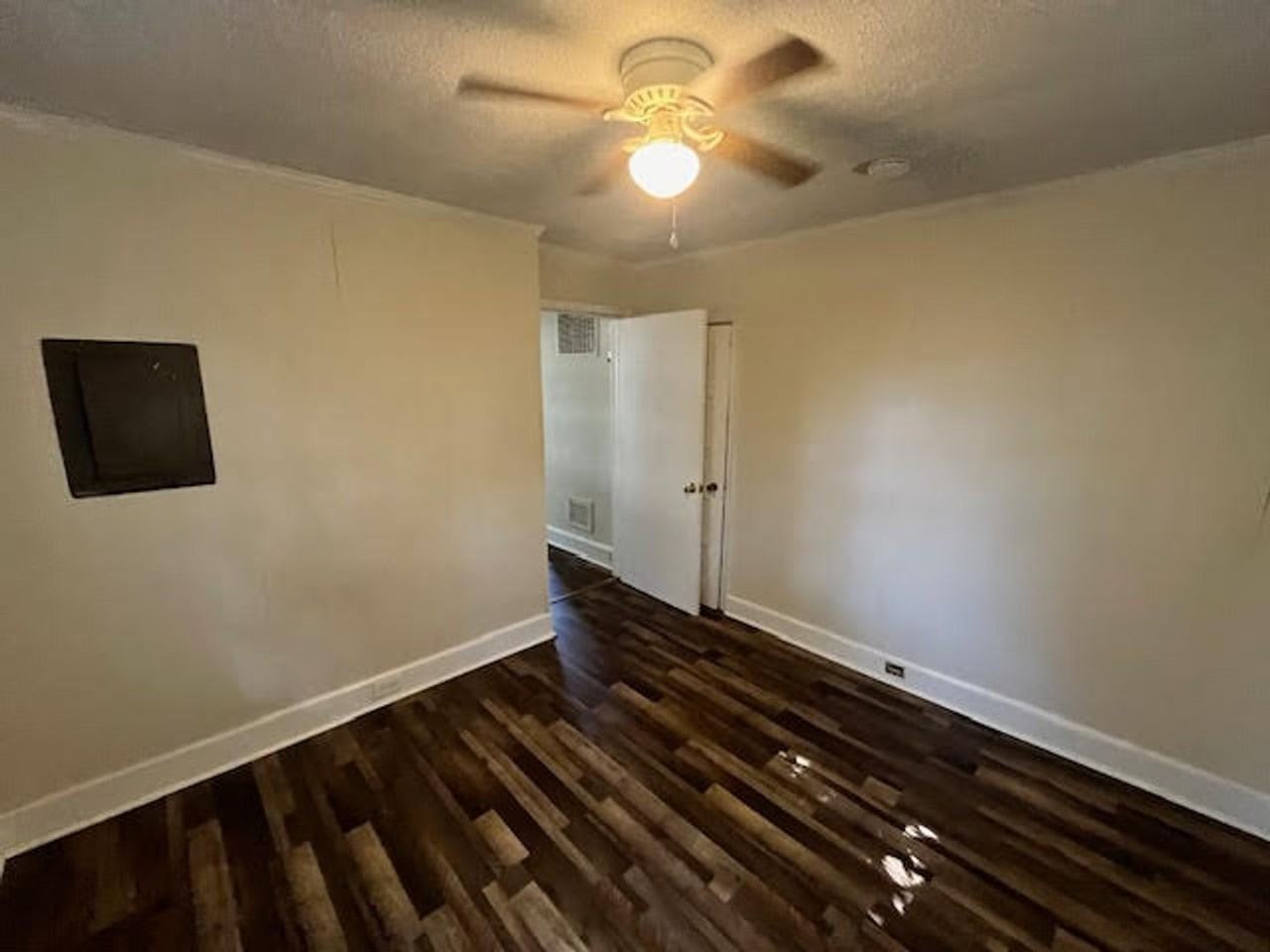 812 Rhem St - Photo 3 of 9