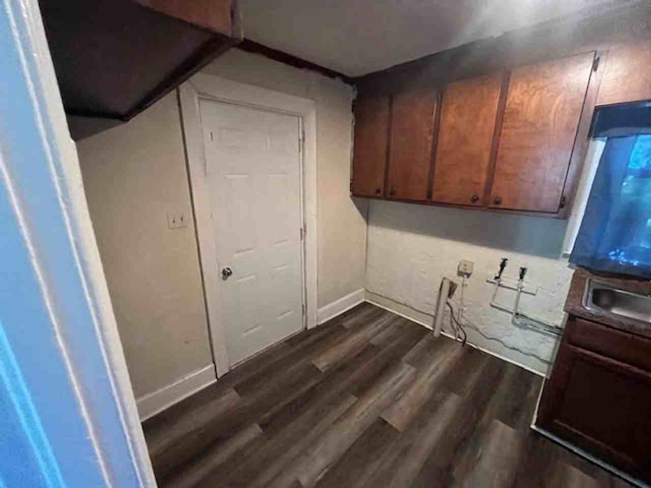 812 Rhem St - Photo 5 of 9