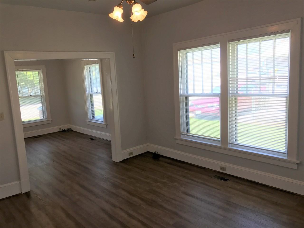 113 Franklin St - Photo 3 of 11