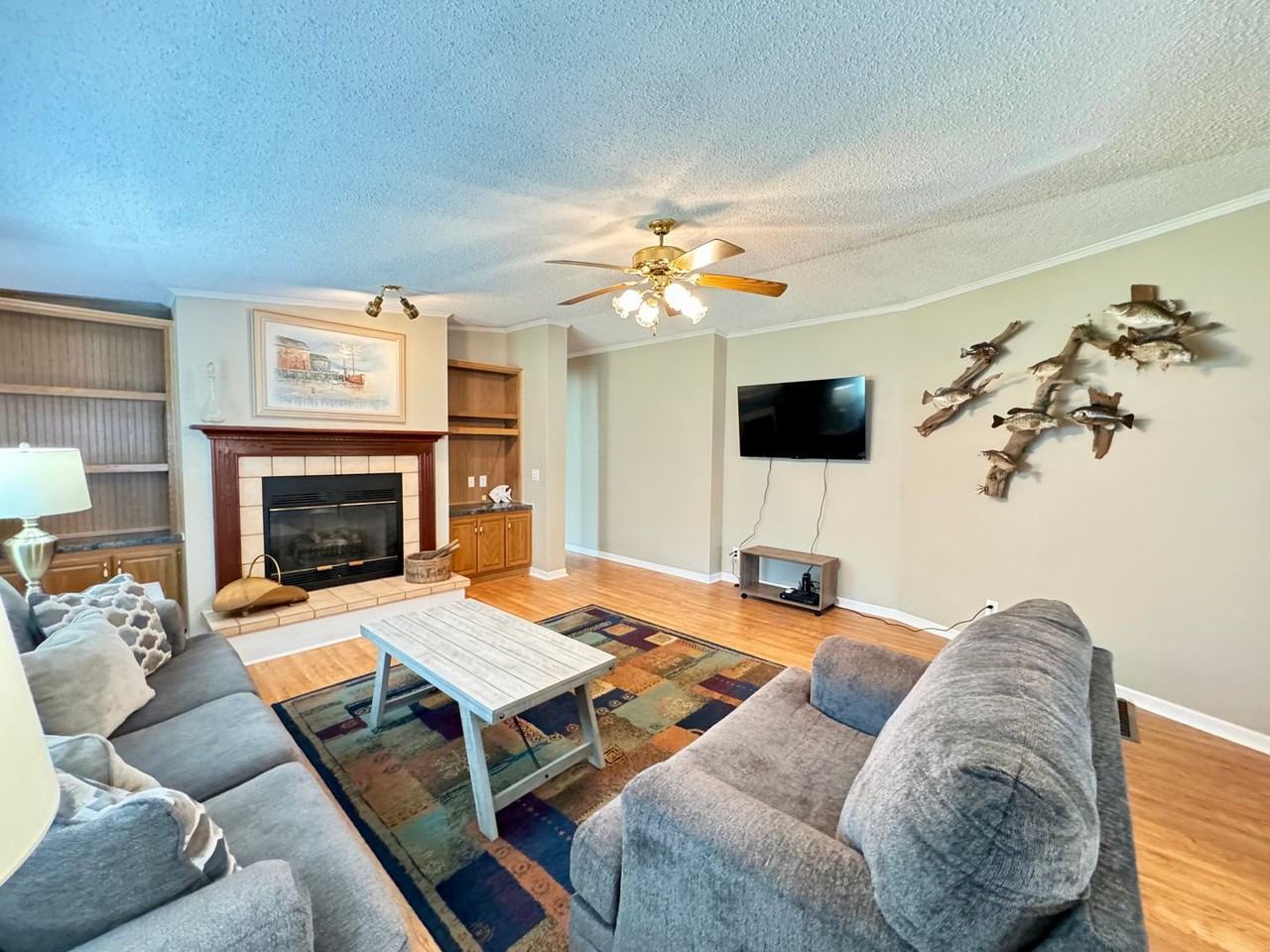 28 Martin Ln - Photo 7 of 35