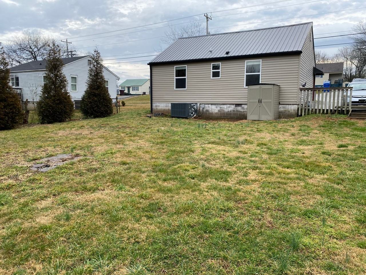 683 E Lincoln Rd - Photo 2 of 11
