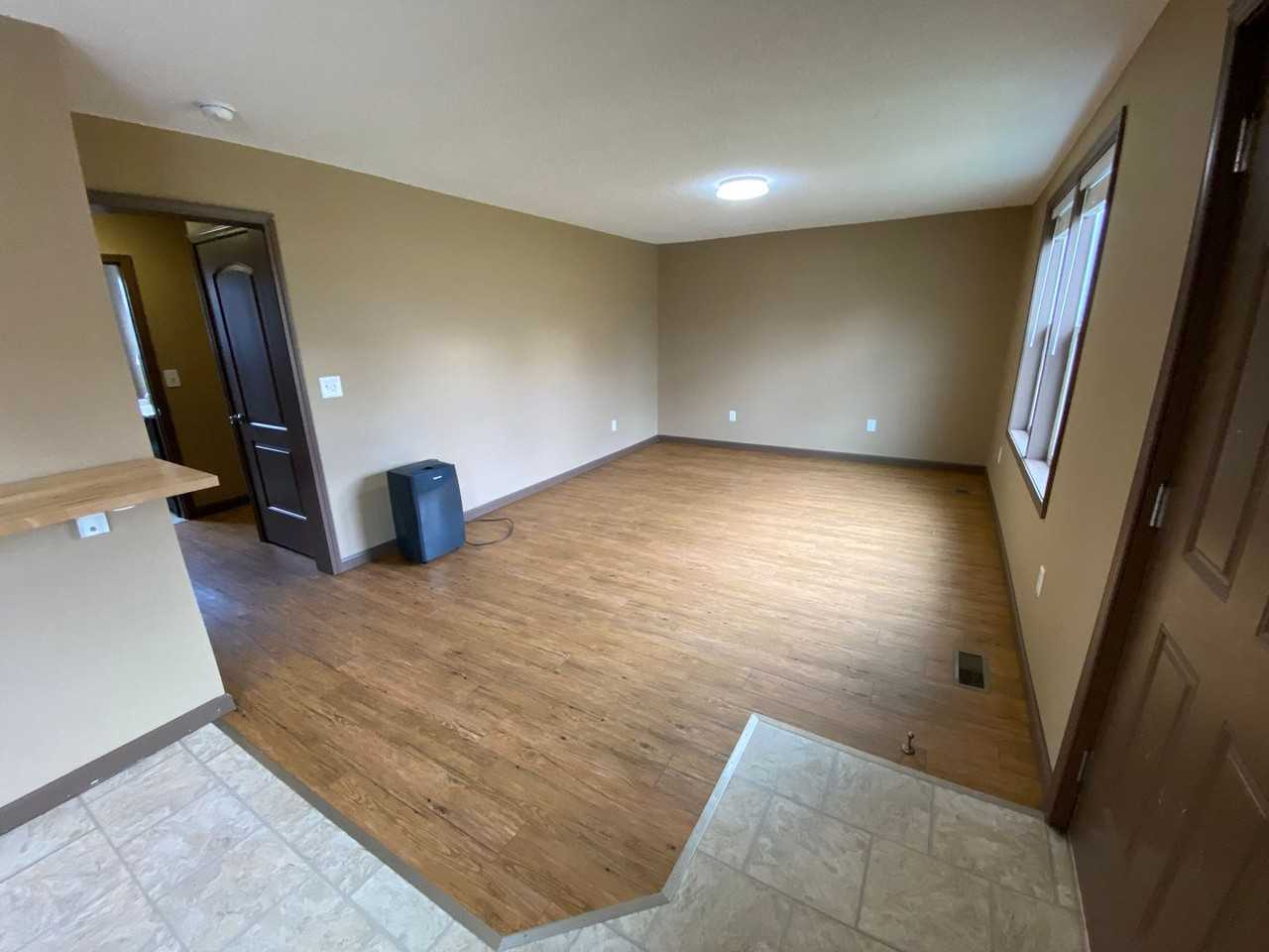 683 E Lincoln Rd - Photo 3 of 11