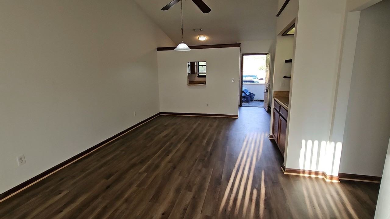 1234 Montecello Dr #B - Photo 6 of 12