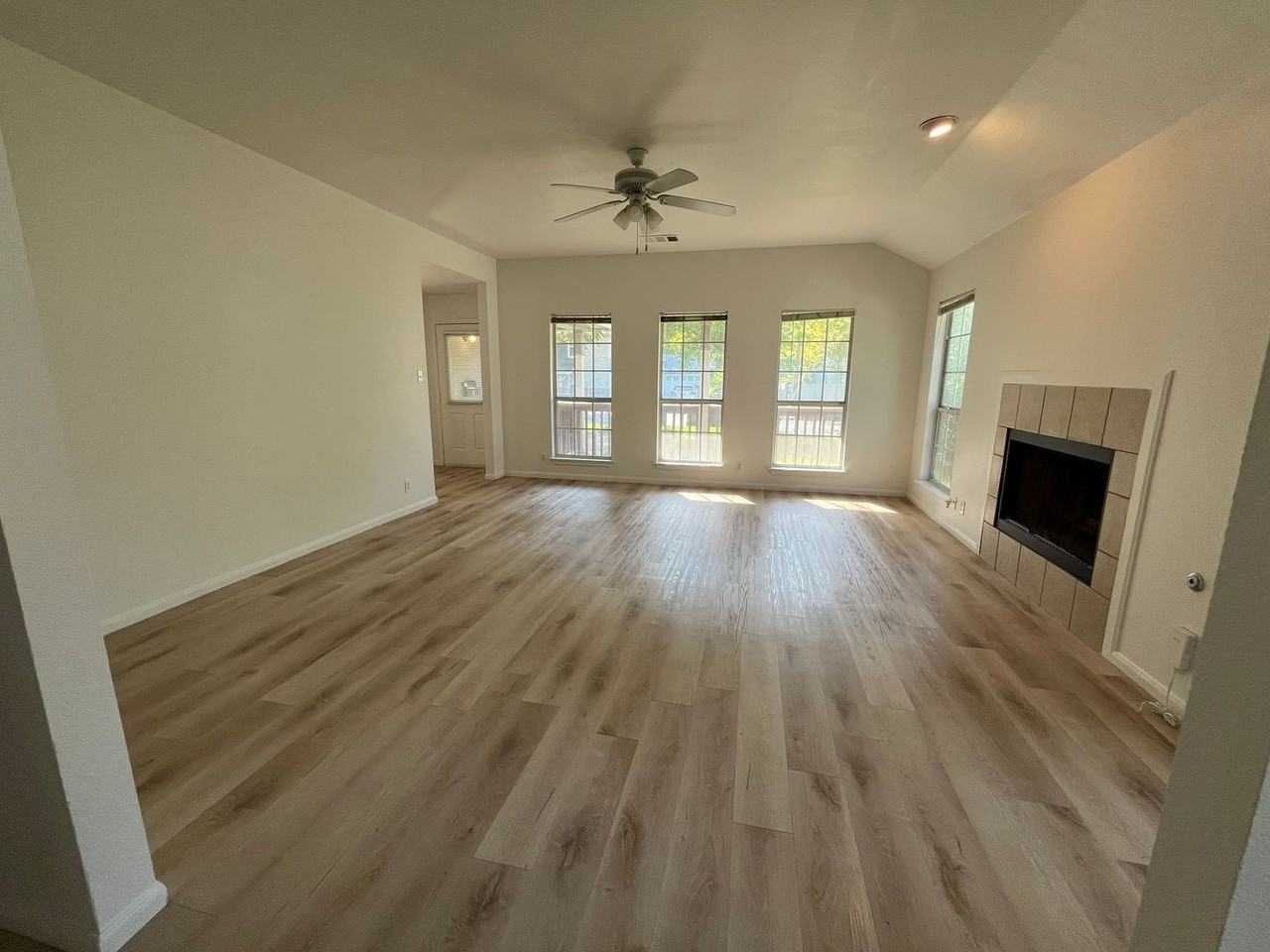5212A Guadalupe St - Photo 6 of 31
