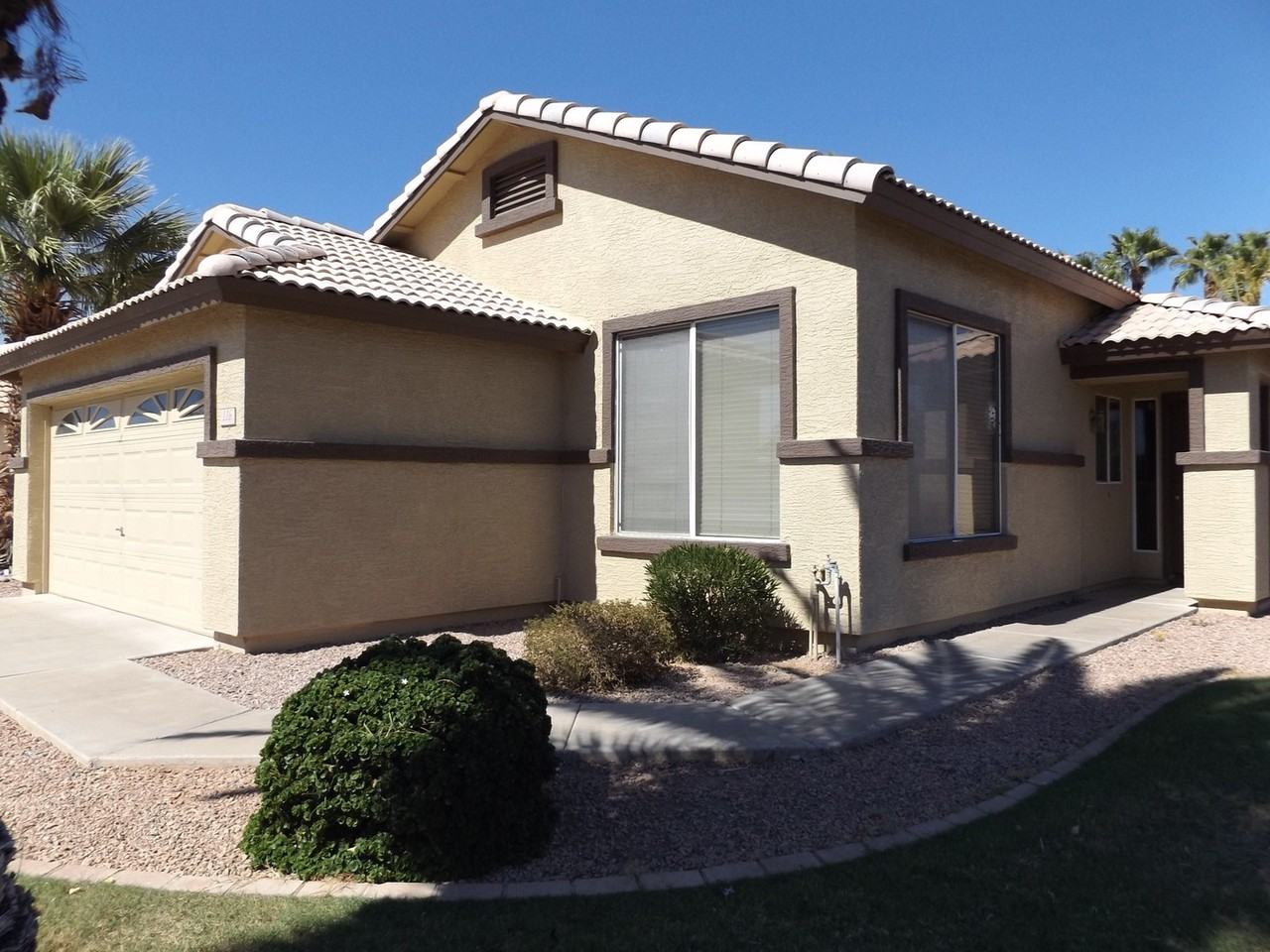 116 W Del Rio St - Photo 2 of 21