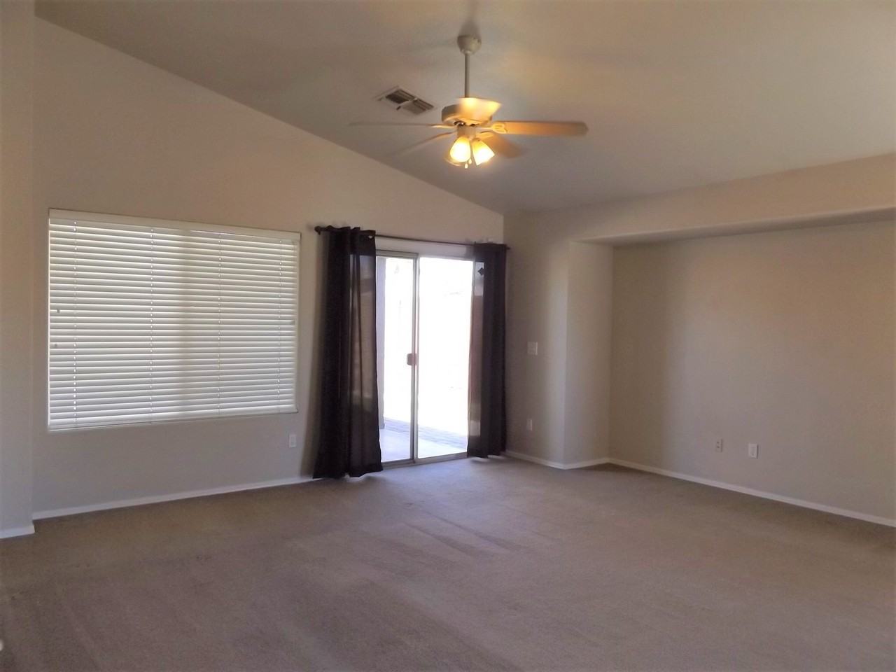 116 W Del Rio St - Photo 5 of 21