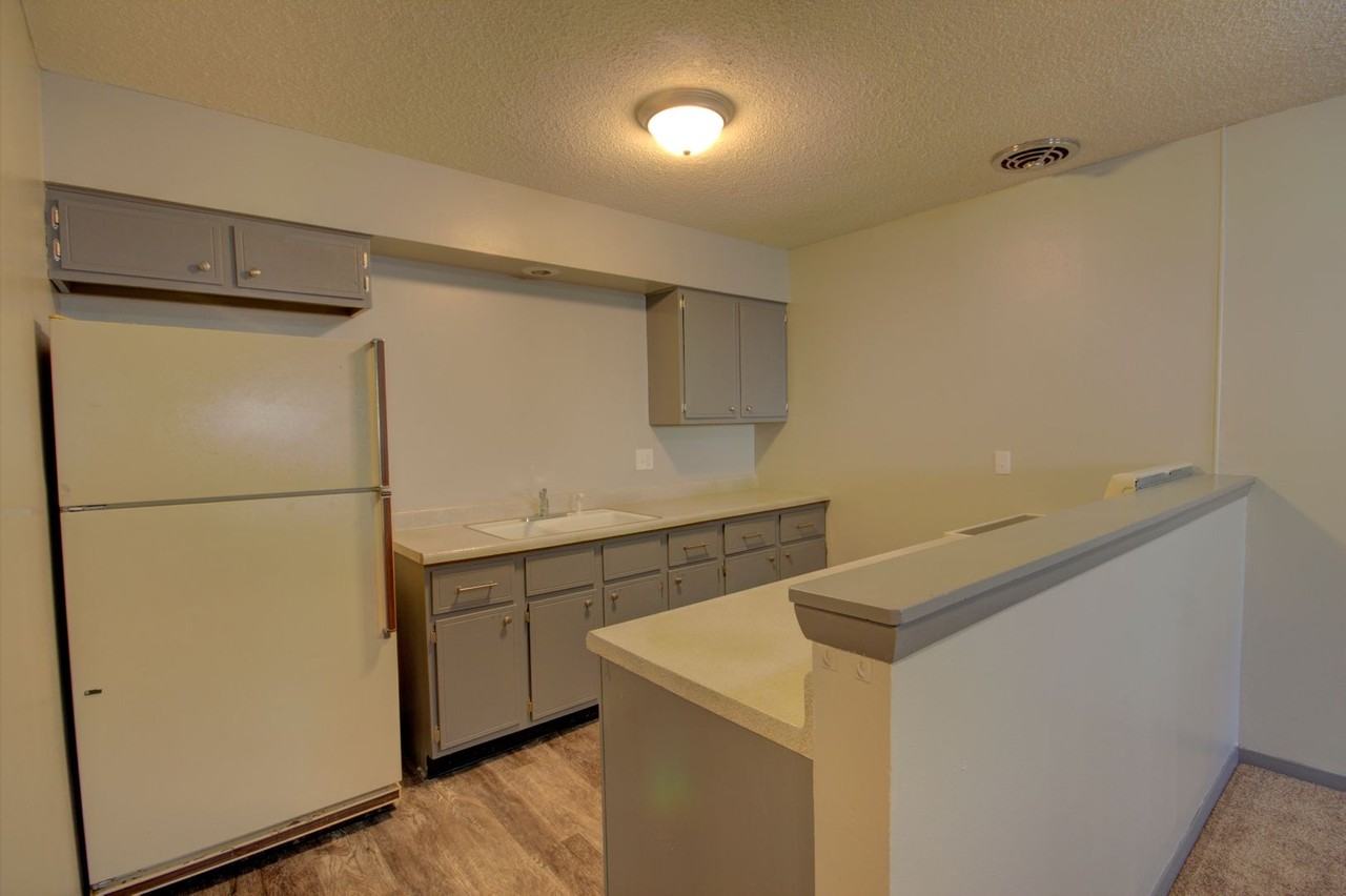 SL BER2440 - Photo 3 of 17