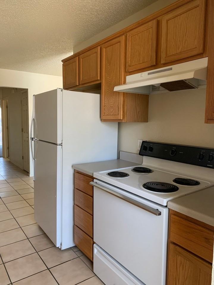 3406 Hyden Ave - Photo 3 of 19