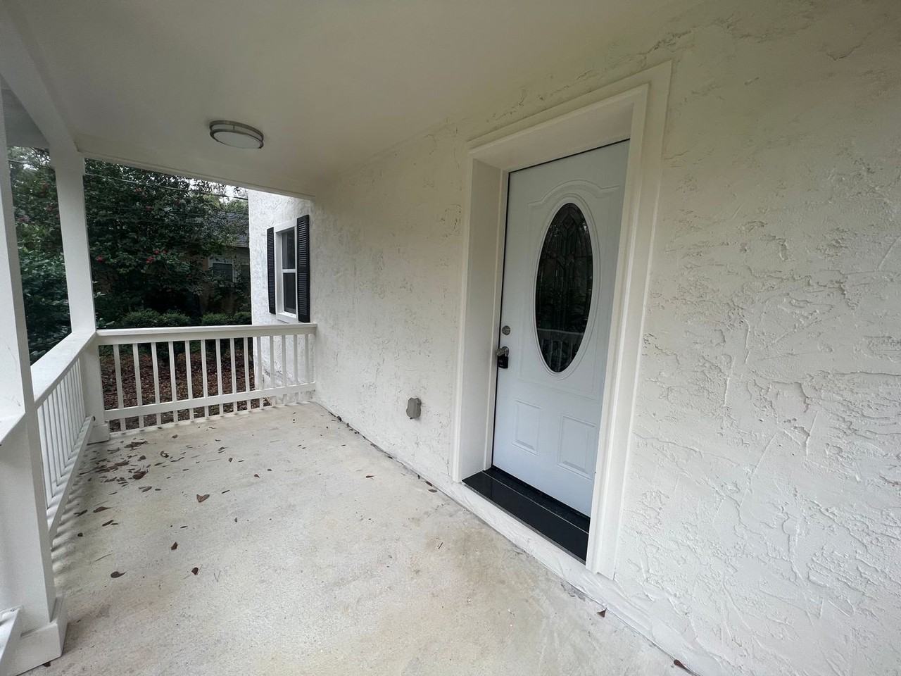 2062 Hollywood Dr - Photo 2 of 28