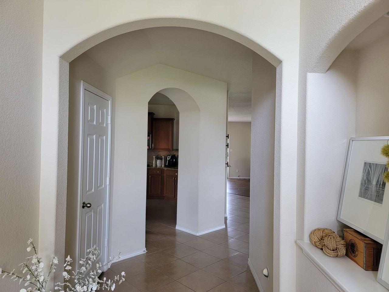 4910 Ledgestone Trl - Photo 3 of 26