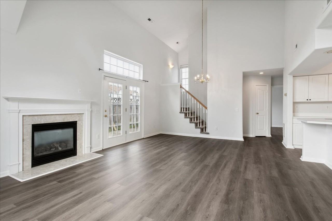 100 Post Oak Rd - Photo 4 of 26