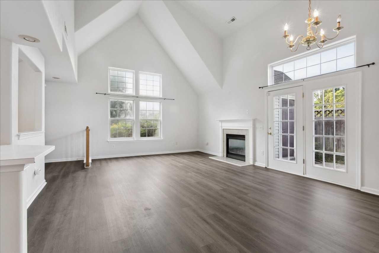 100 Post Oak Rd - Photo 6 of 26