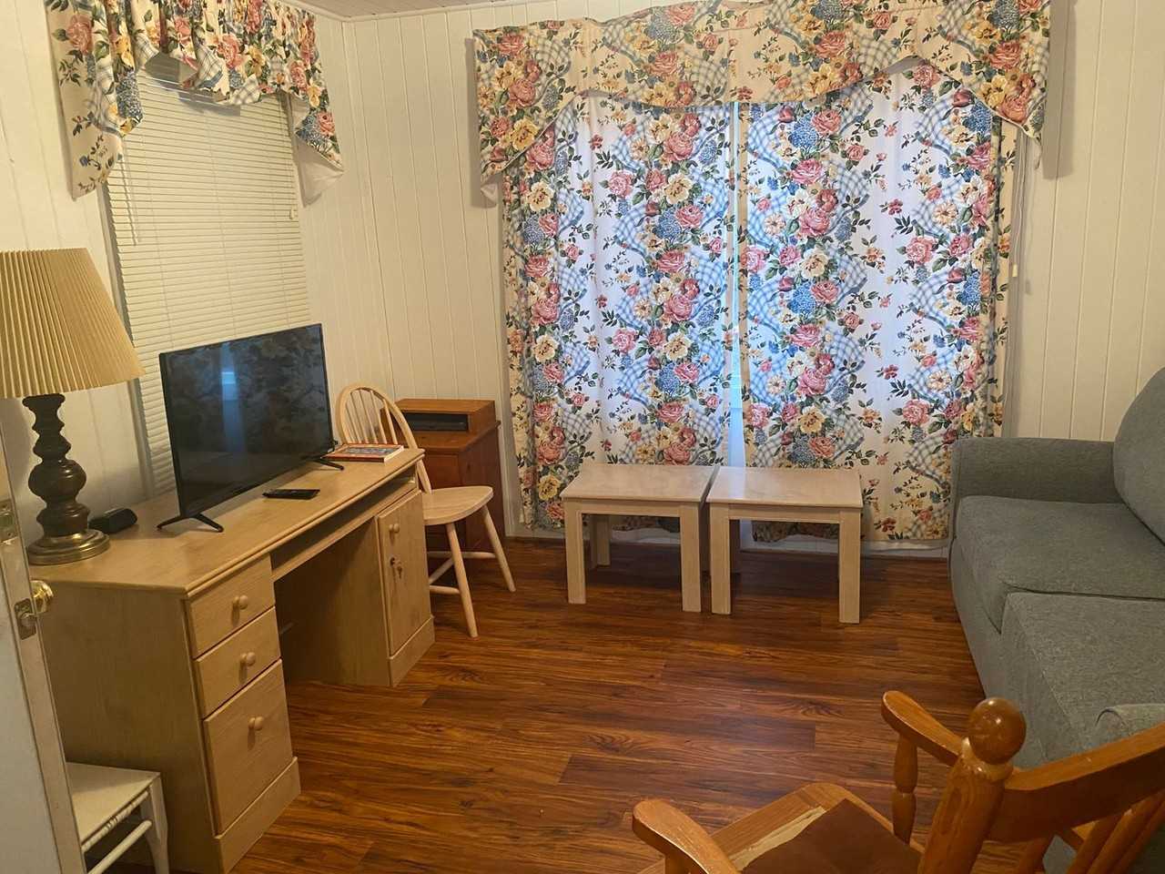 2951 E Fork Rd - Photo 2 of 16