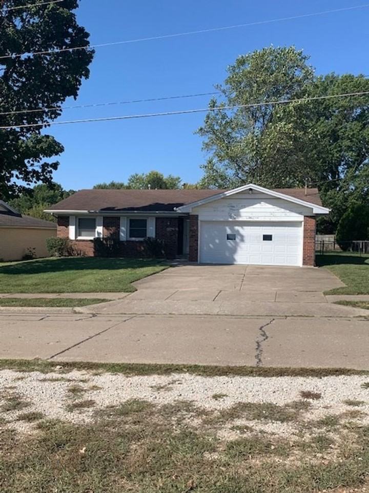 2407 S Kings Ave - Photo 2 of 20