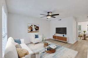 featured image of 104 N Franklin St