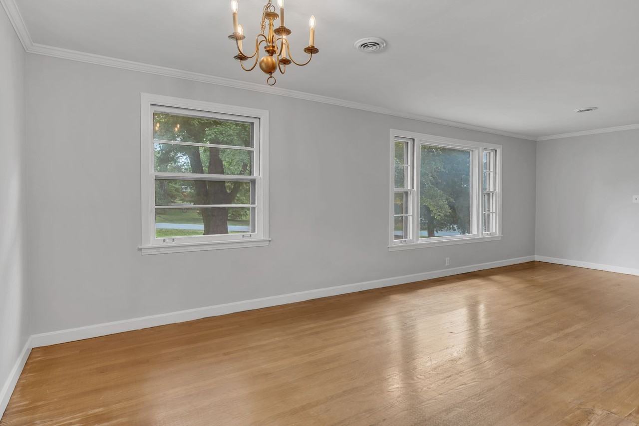 314 Woodberry Dr - Photo 3 of 25