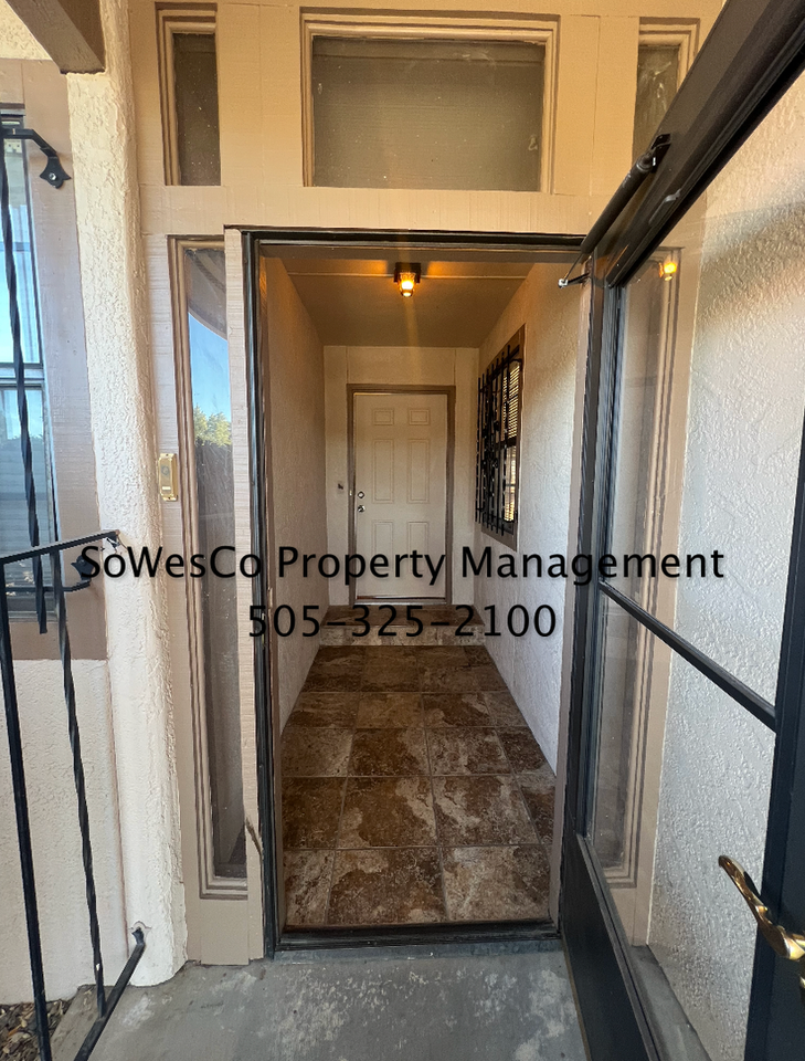 2108 E 18th St - Photo 3 of 19