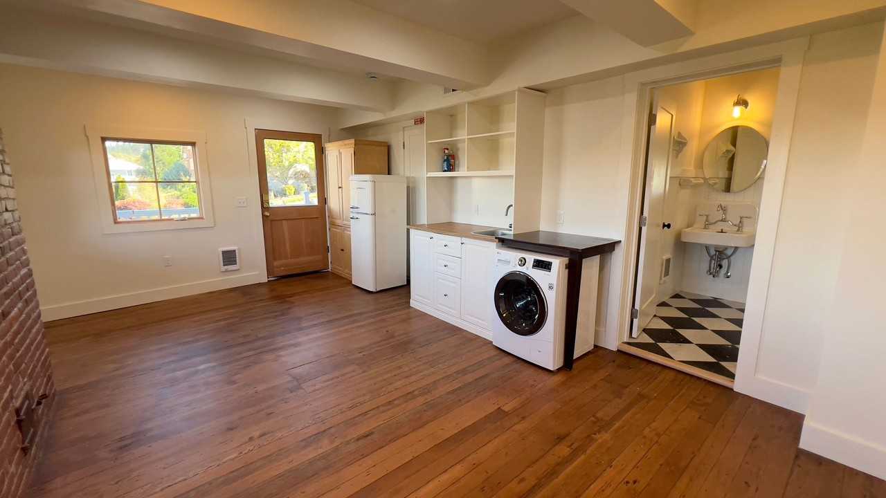 1588 Grand Ave - Photo 3 of 8