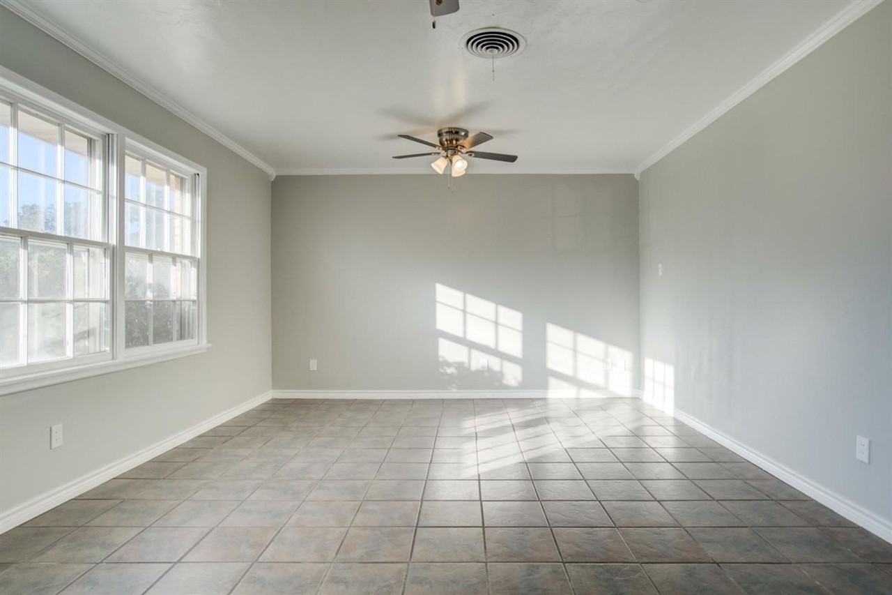 4420 26th St - Photo 2 of 15