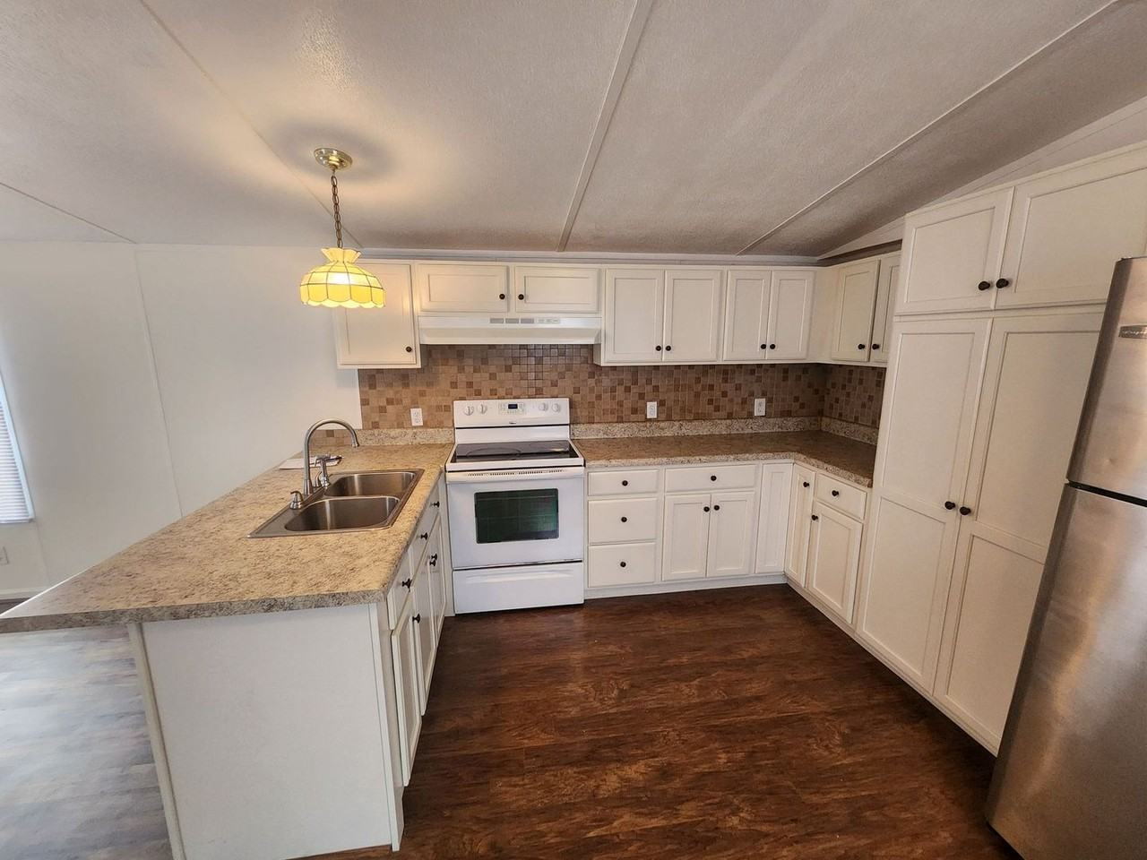 224 S Beaver Dam Rd #7 - Photo 4 of 9