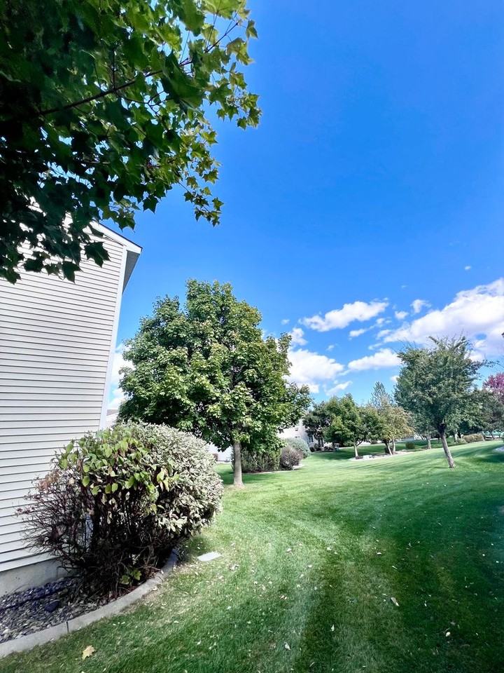 1925 Montana St #D - Photo 3 of 33