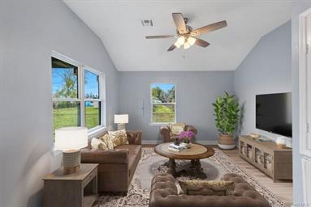 612 Block St - Photo 2 of 15