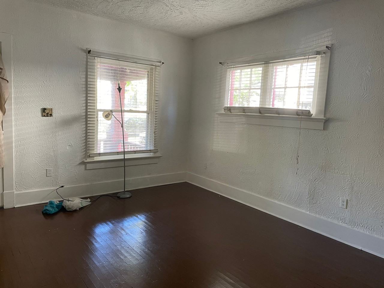 614 Grafton Ave - Photo 3 of 24