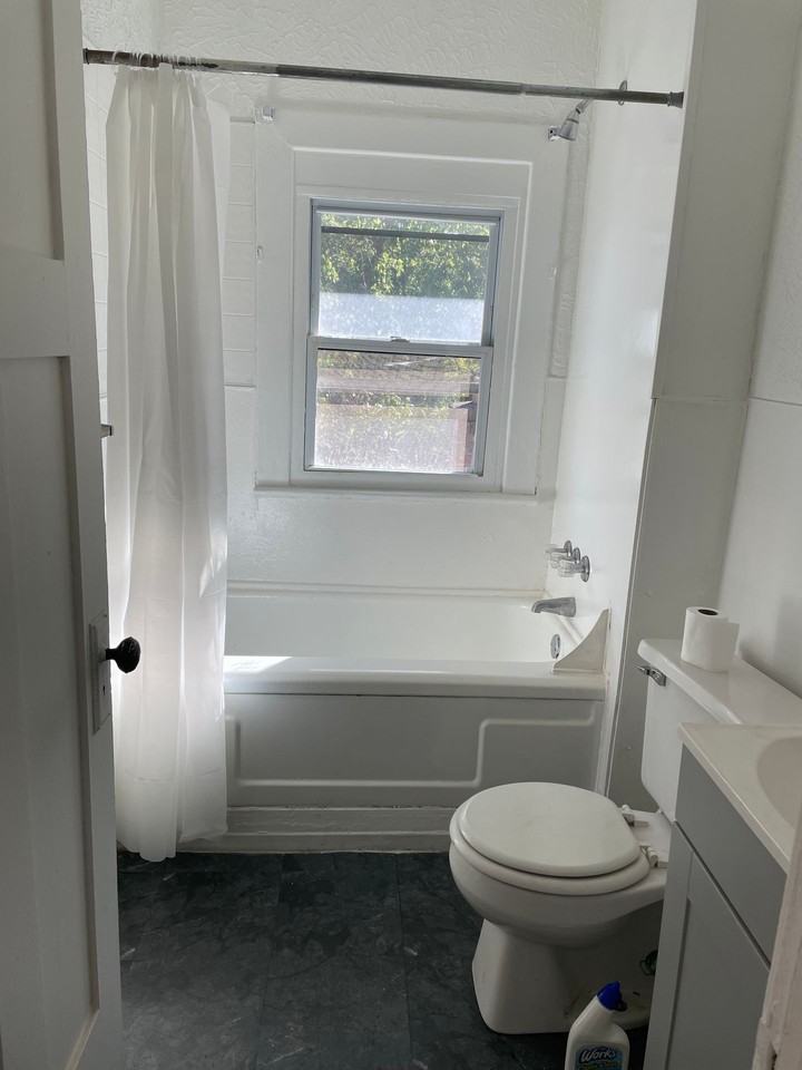 614 Grafton Ave - Photo 7 of 24