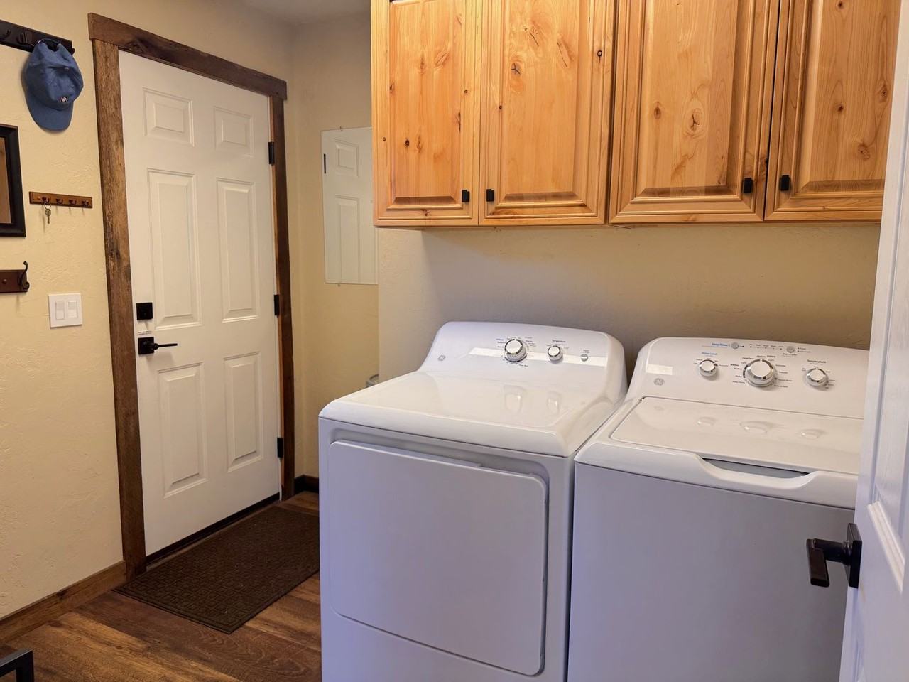 38 Jaunty Court - Photo 3 of 16