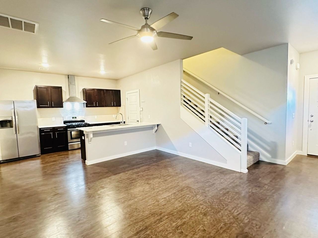 2116 Camino Del Plaza Ln - Photo 6 of 40