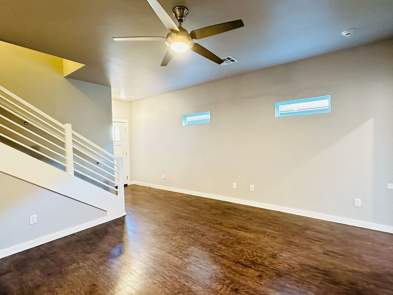 2116 Camino Del Plaza Ln - Photo 7 of 40